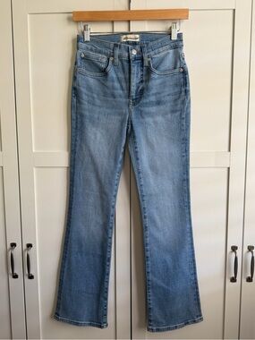 Madewell Mid-Rise Kick Out Jeans Size 24 in Light Wash